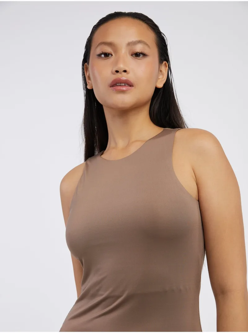 Vero Moda pieguļoša midi kleita