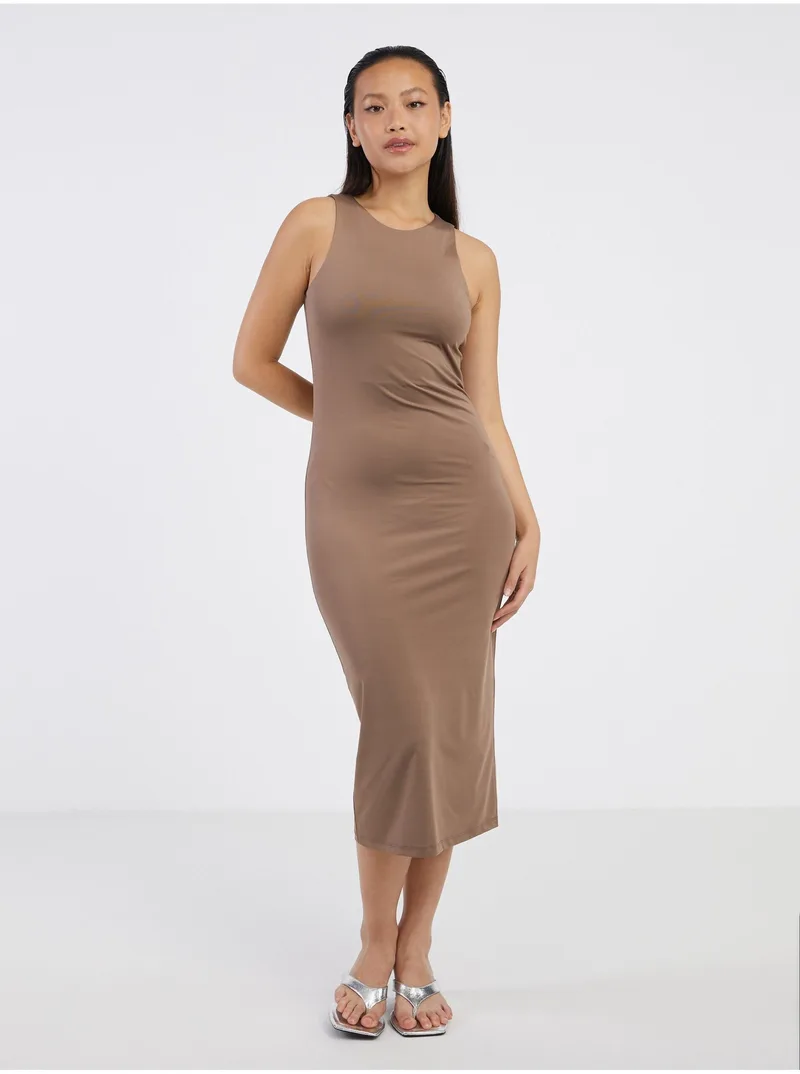 Vero Moda pieguļoša midi kleita