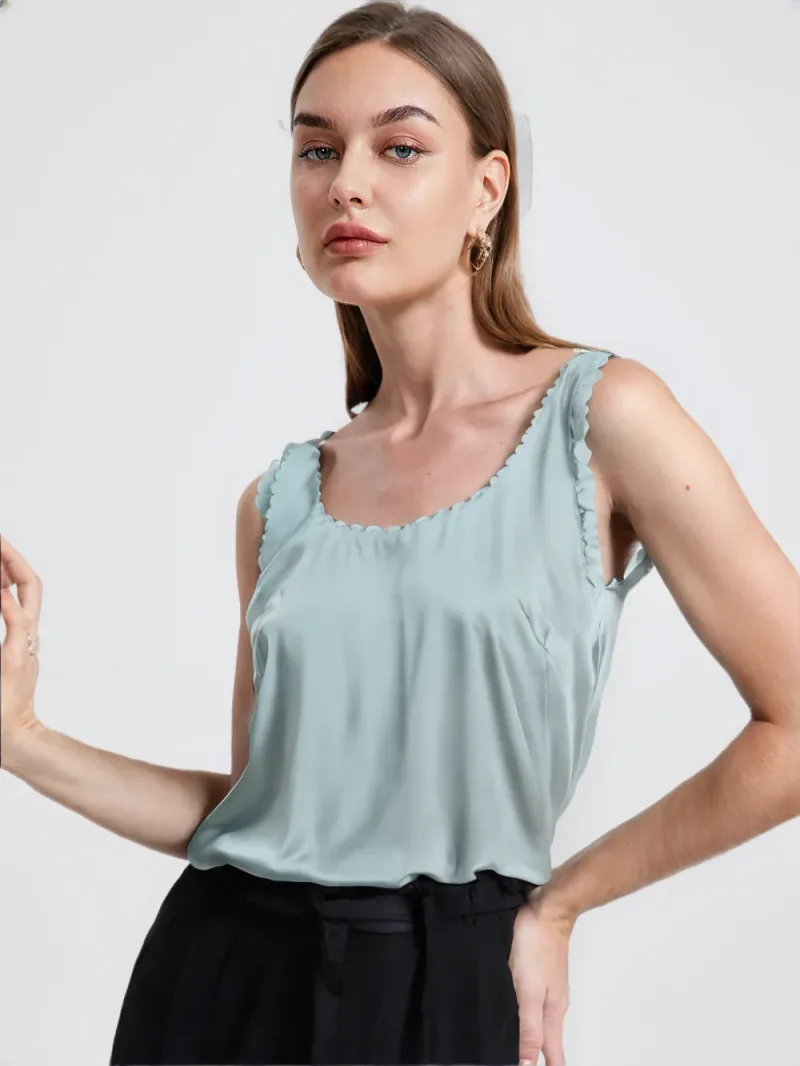 Frances tops ar platām lencēm
